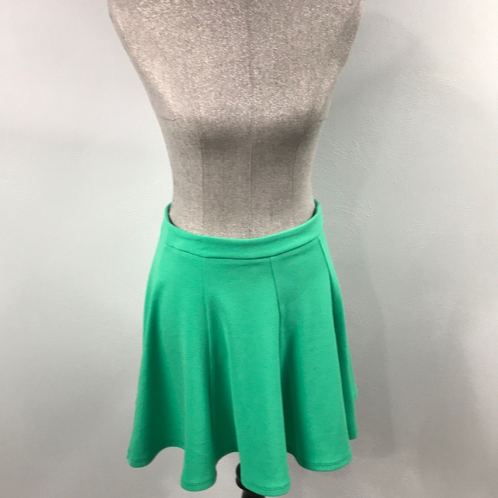 Francesca skirt seafoam green. Small and large